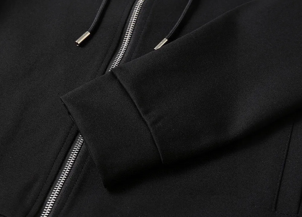 🅿️420 [LV Louis Vuitton] (Fat Man Gospel) hot-selling suit is coming. Focus on the original version of the official website. 2025 new hot-selling cardigan sweater suit. The original order is the best. 🇭🇰The meticulous work of top designers is dedicated to a fitting and perfect upper body effect. All-natural high-quality Roman cotton 100%, close-fitting comfort, noble and elegant! Original hardware embodies elegance and nobility! Counter size: M-5XL (maximum wear up to 220 pounds)